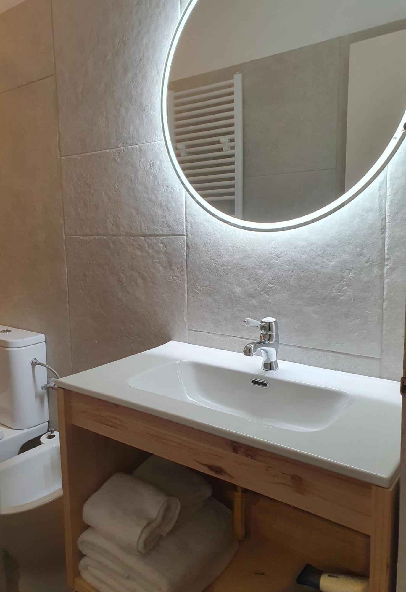 Casa Clotilde - Apartamento Elegante Y Comodo En Sant Joan De Les Abadesses Esterno foto